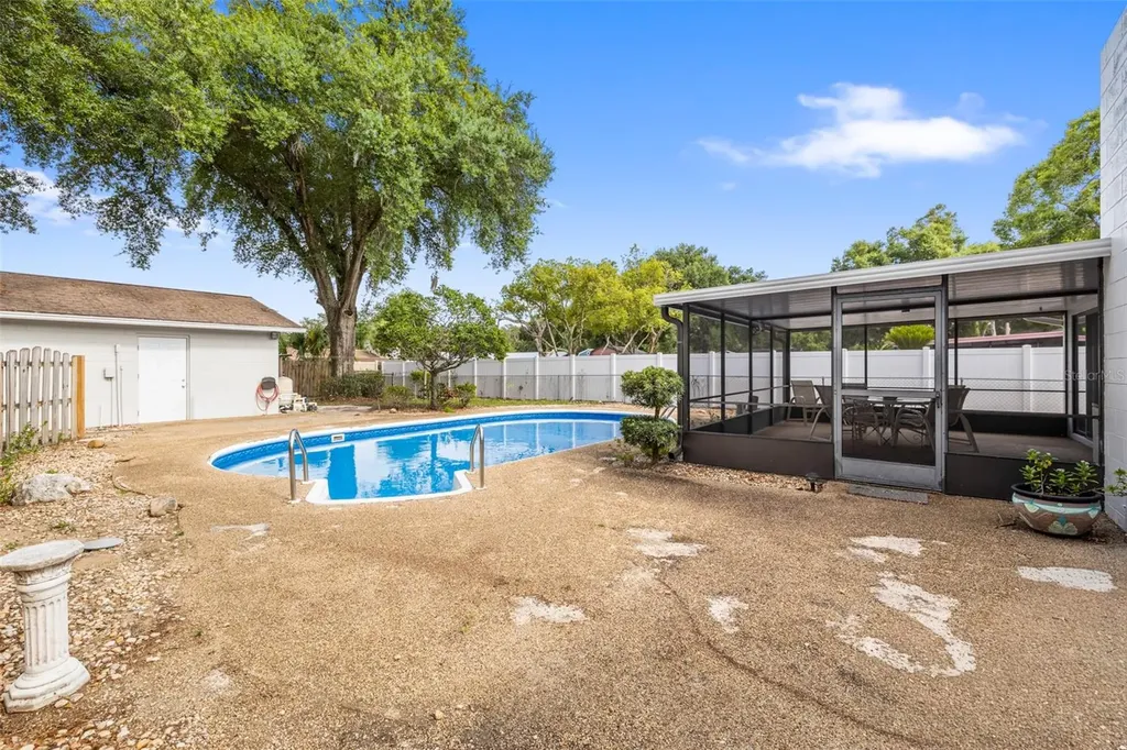 1855 Kim Acres Lane Dover FL 33527
