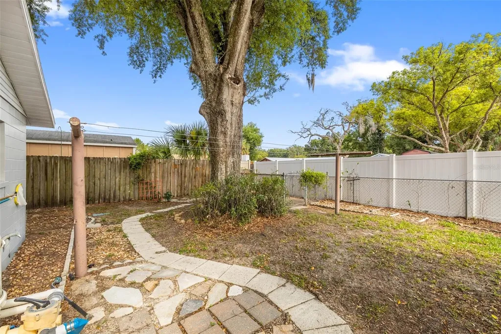 1855 Kim Acres Lane Dover FL 33527