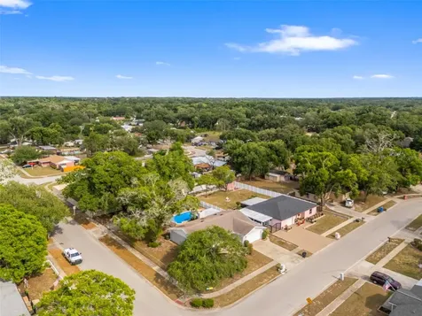 1855 Kim Acres Lane Dover FL 33527
