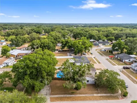1855 Kim Acres Lane Dover FL 33527