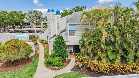 8727 Bardmoor Place Seminole FL 33777