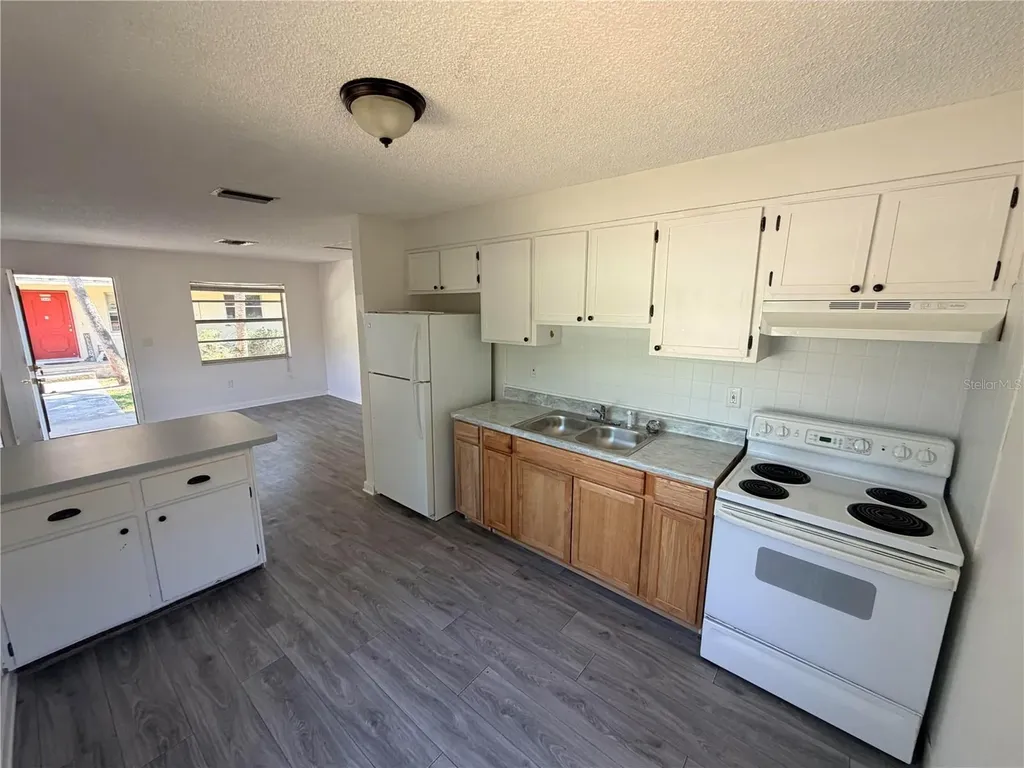 7434 Chapel Avenue New Port Richey FL 34652