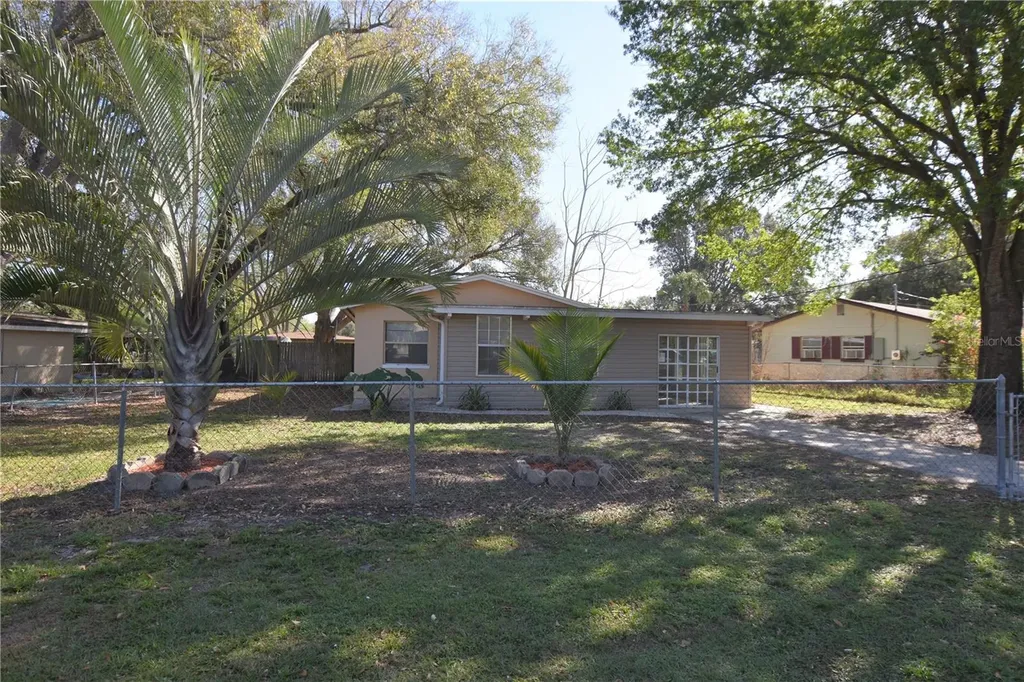 105 Flamingo Drive Auburndale FL 33823