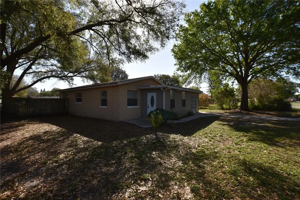 105 Flamingo Drive Auburndale FL 33823