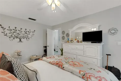 115 Elmwood Circle Seminole FL 33777