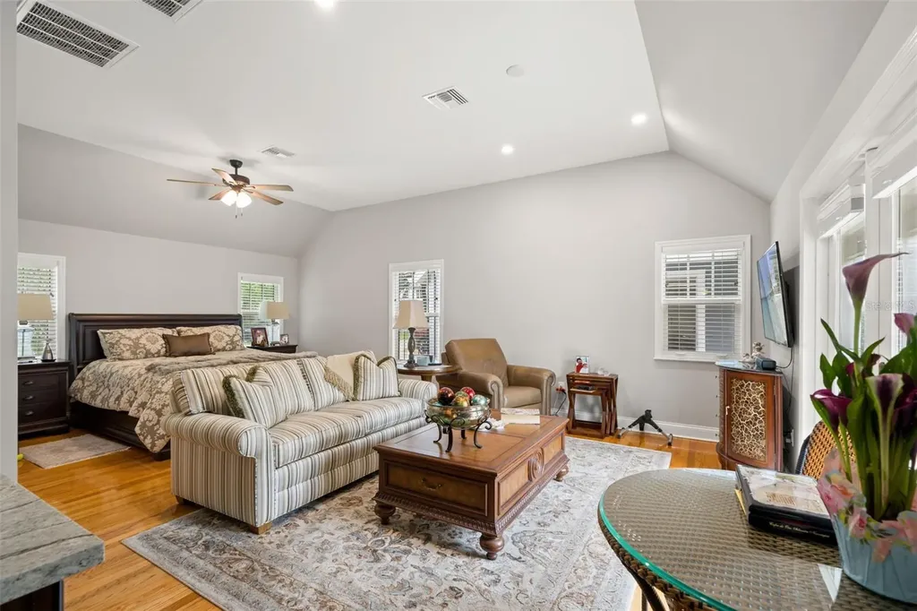 3233 W Parkland Boulevard Tampa FL 33609