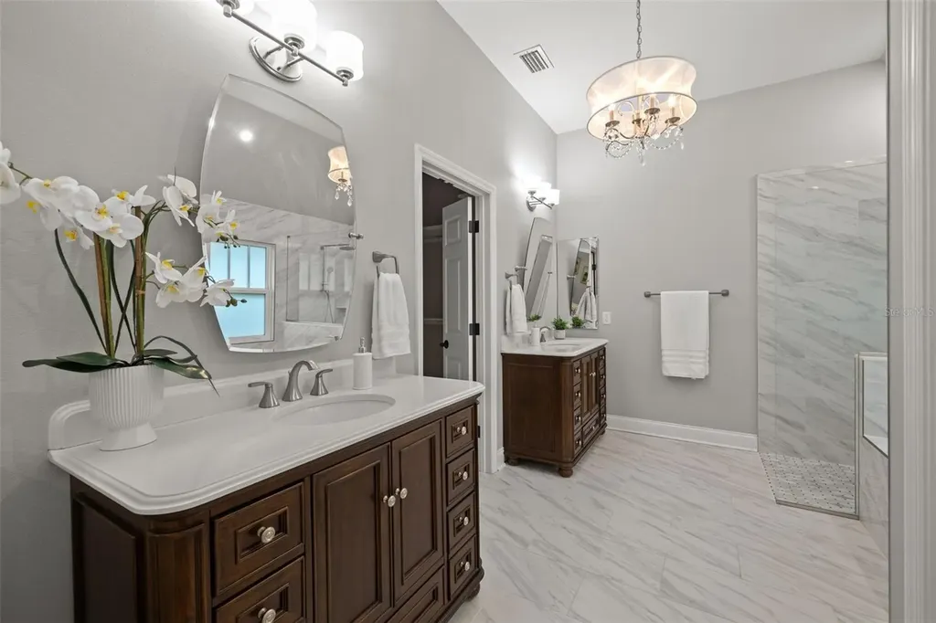 3233 W Parkland Boulevard Tampa FL 33609