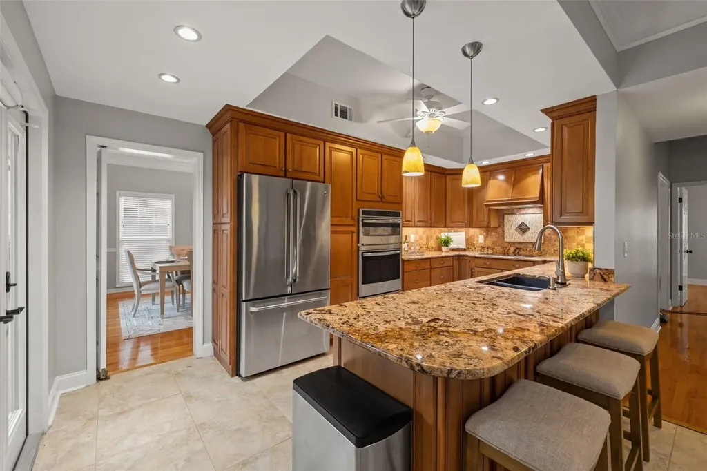 3233 W Parkland Boulevard Tampa FL 33609