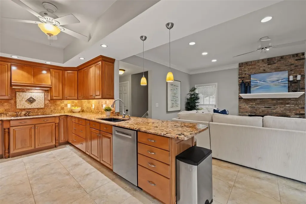 3233 W Parkland Boulevard Tampa FL 33609