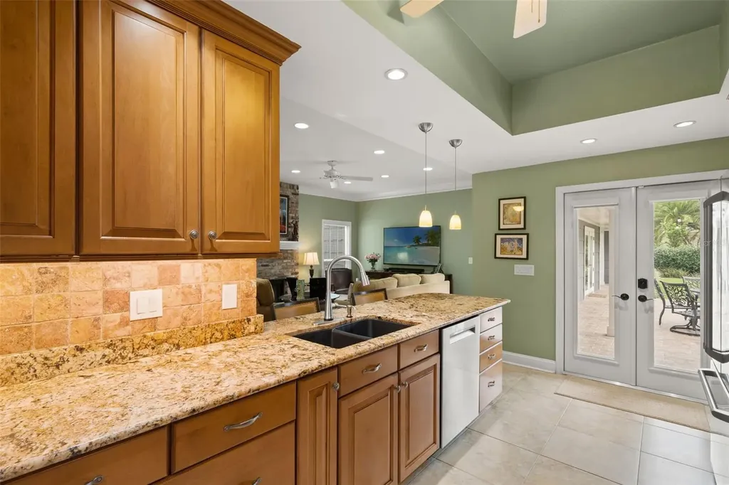 3233 W Parkland Boulevard Tampa FL 33609