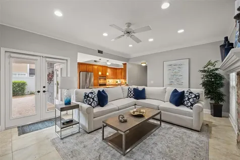 3233 W Parkland Boulevard Tampa FL 33609