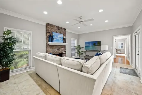 3233 W Parkland Boulevard Tampa FL 33609