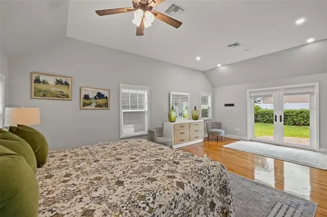 3233 W Parkland Boulevard Tampa FL 33609