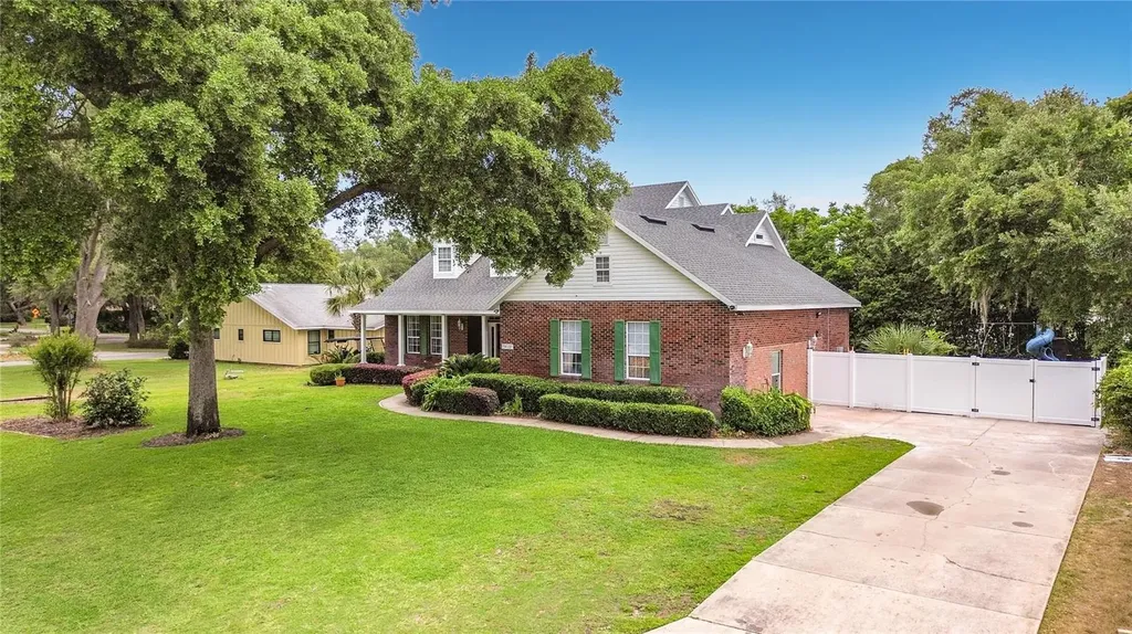 34122 Park Lane Leesburg FL 34788