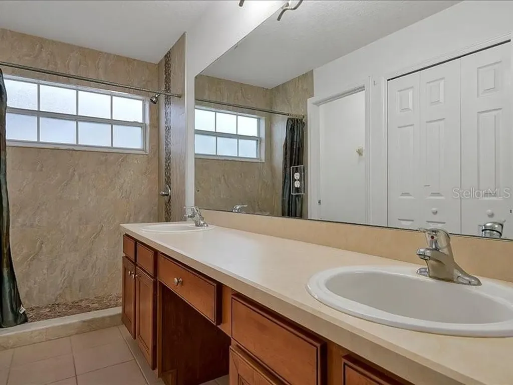 10233 Serotina Court Orlando FL 32832