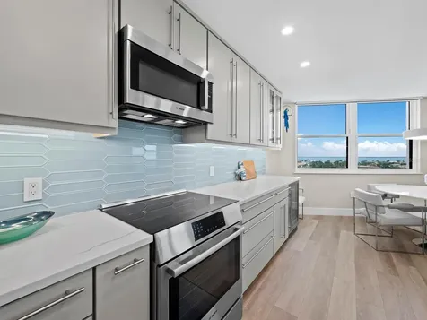 Longboat Key FL 34228