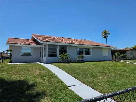 4145 Star Island Drive Holiday FL 34691