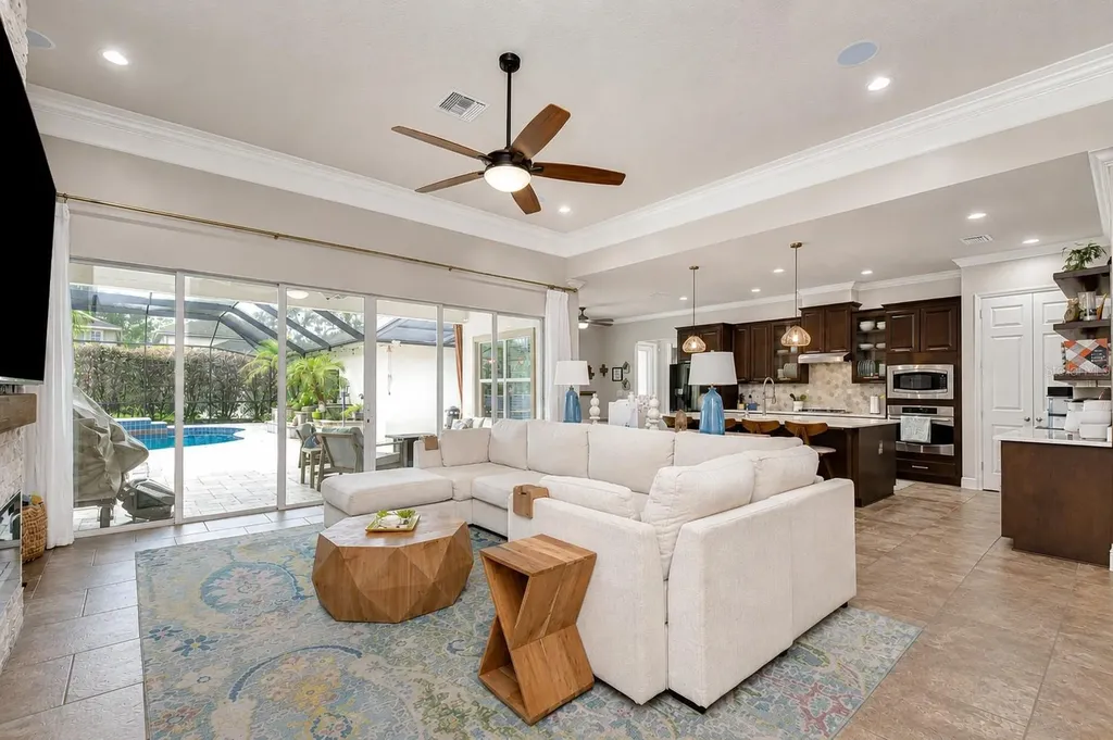 5907 Churchside Drive Lithia FL 33547