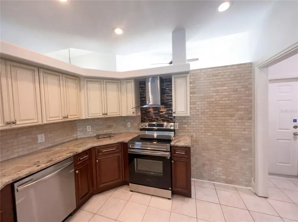 4241 Settlers Court St Cloud FL 34772