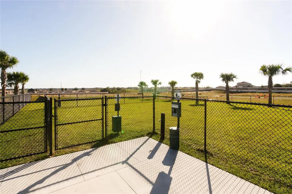 975 Phoenix Street Davenport FL 33837