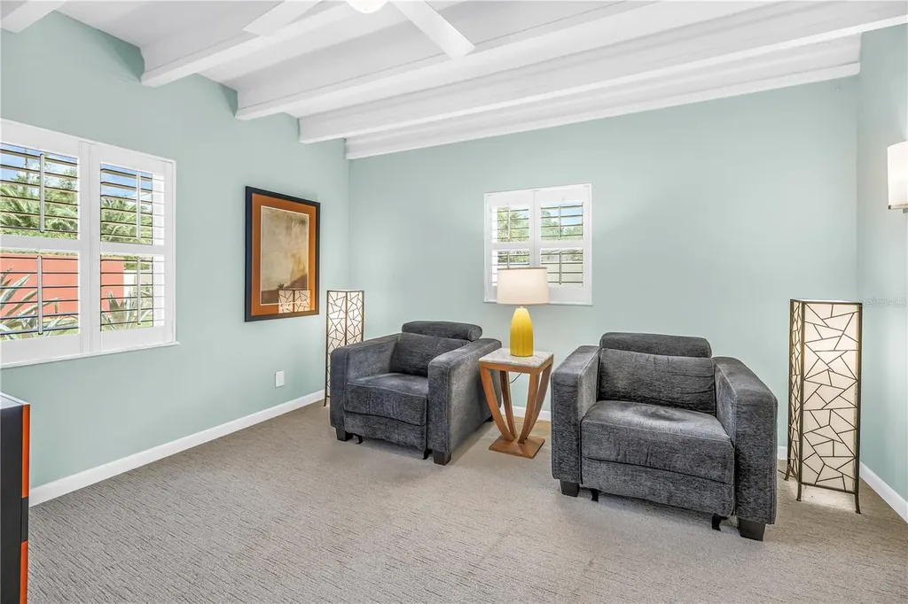 2781 Bayside Drive S St Petersburg FL 33705
