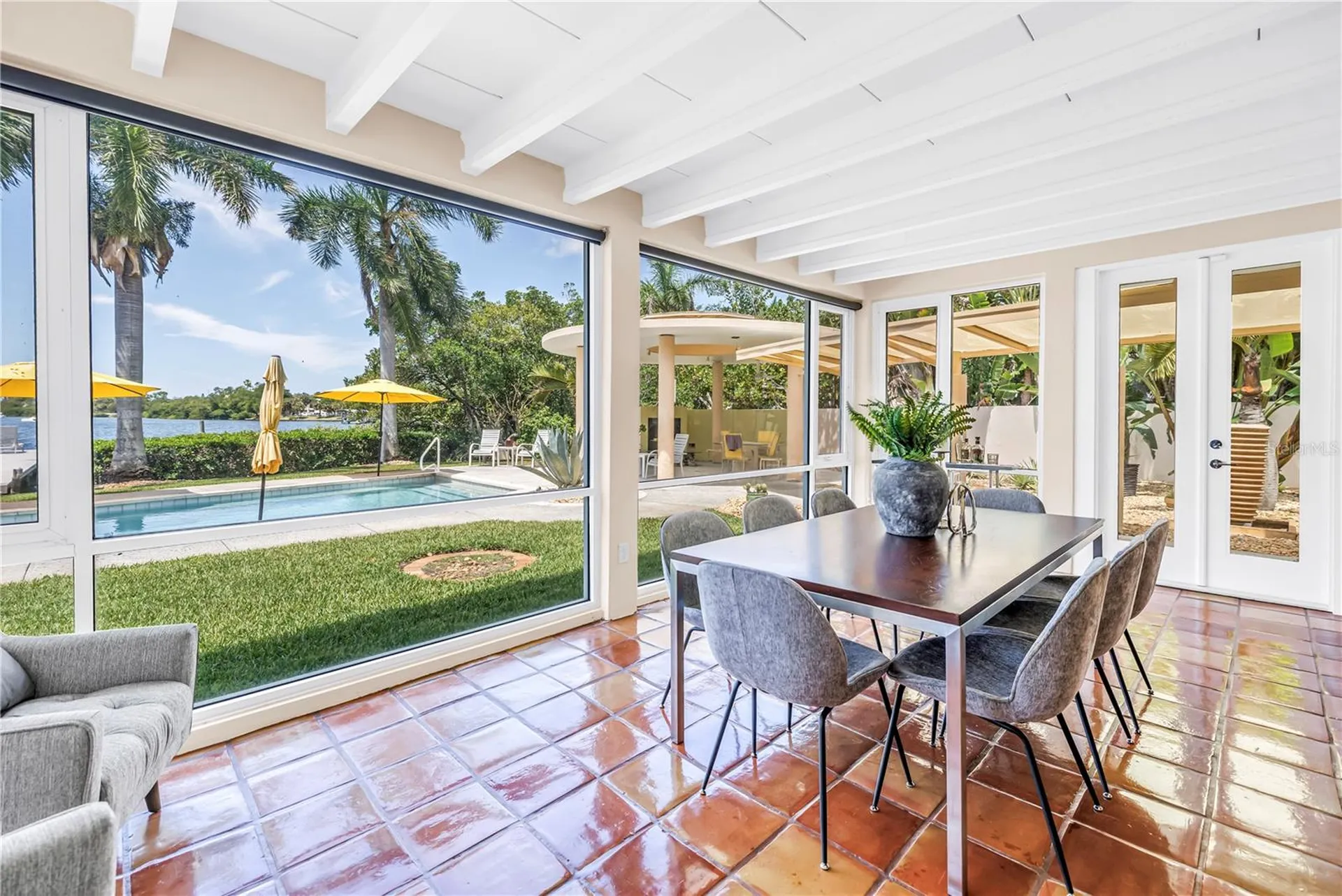 2781 Bayside Drive S St Petersburg FL 33705