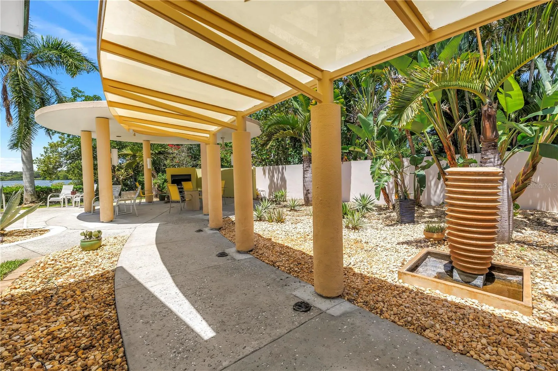 2781 Bayside Drive S St Petersburg FL 33705