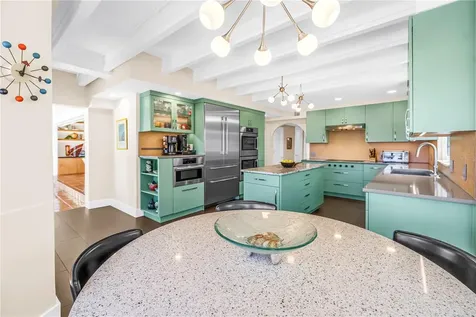 2781 Bayside Drive S St Petersburg FL 33705