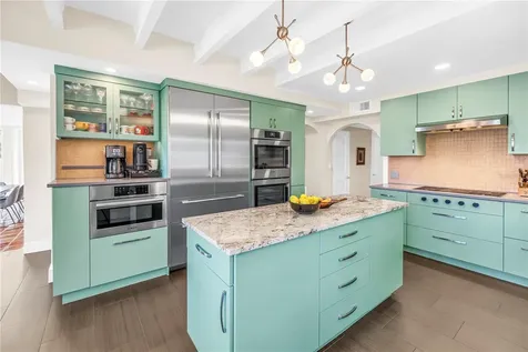 2781 Bayside Drive S St Petersburg FL 33705