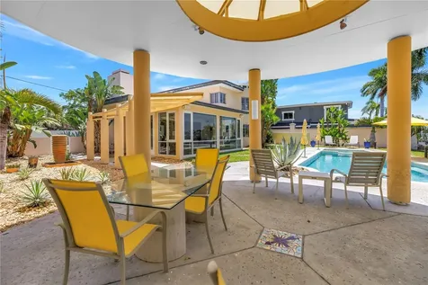 2781 Bayside Drive S St Petersburg FL 33705
