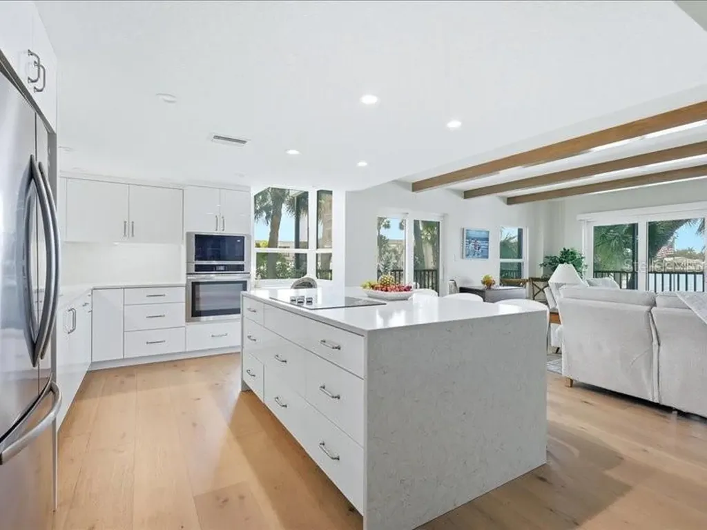 1848 Shore Drive S South Pasadena FL 33707