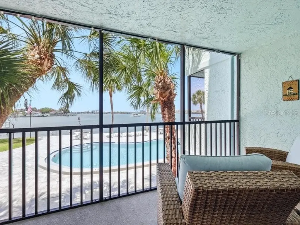 1848 Shore Drive S South Pasadena FL 33707