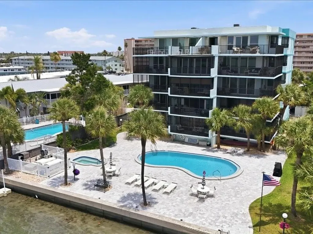 1848 Shore Drive S South Pasadena FL 33707