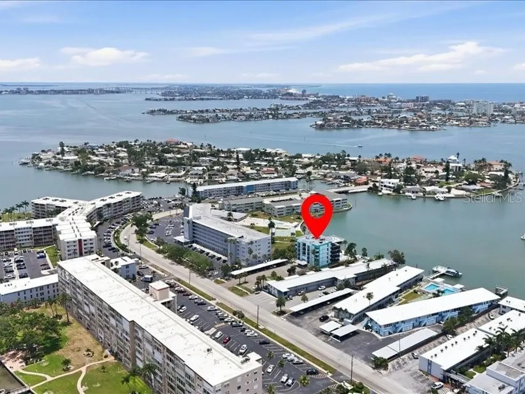 1848 Shore Drive S South Pasadena FL 33707