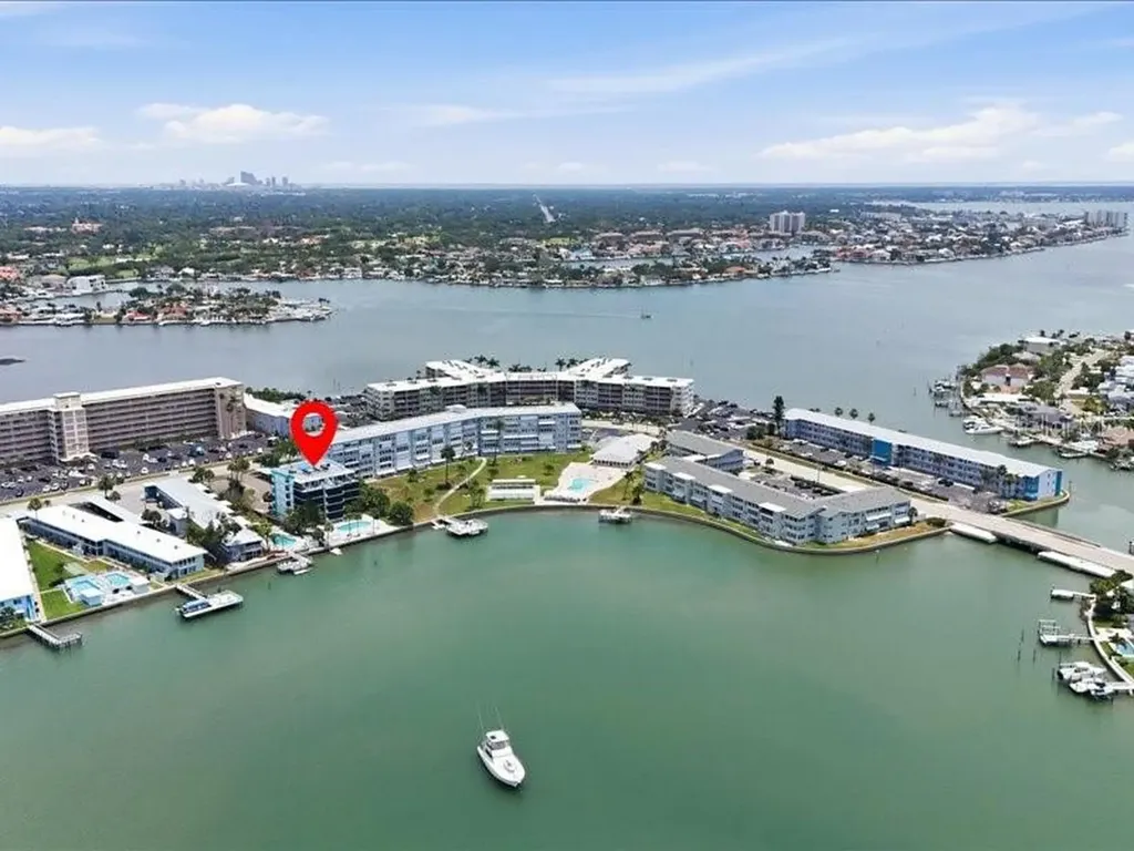 1848 Shore Drive S South Pasadena FL 33707