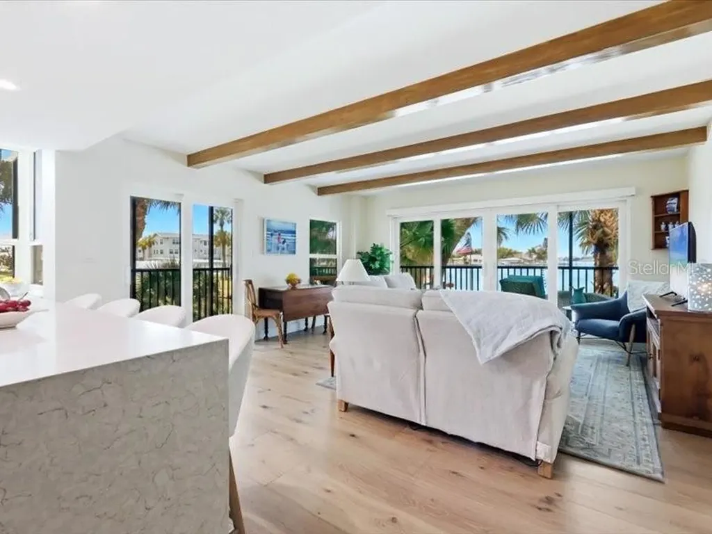 1848 Shore Drive S South Pasadena FL 33707