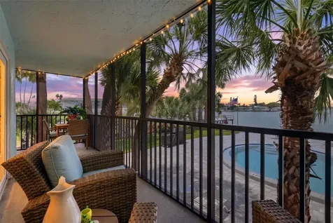 1848 Shore Drive S South Pasadena FL 33707