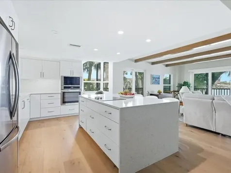 1848 Shore Drive S South Pasadena FL 33707