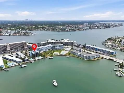 1848 Shore Drive S South Pasadena FL 33707