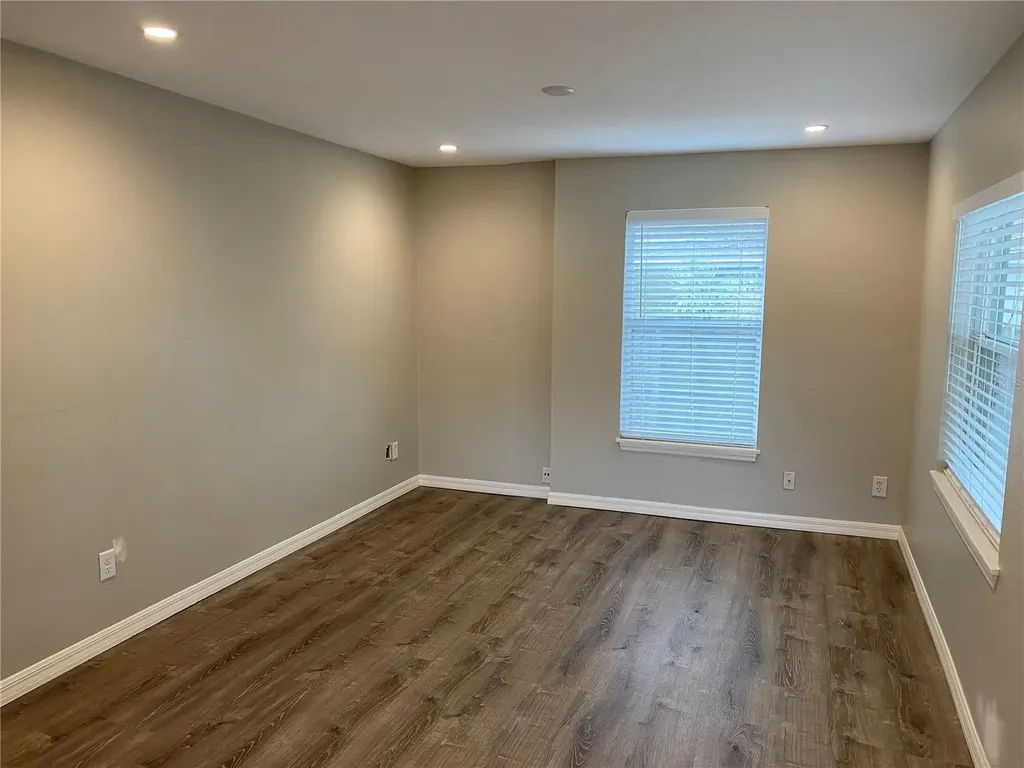 2115 S Fern Creek Avenue Orlando FL 32806