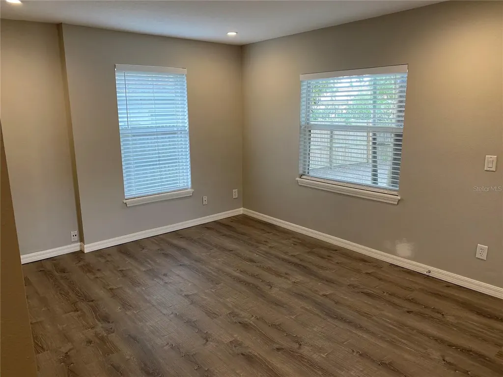 2115 S Fern Creek Avenue Orlando FL 32806