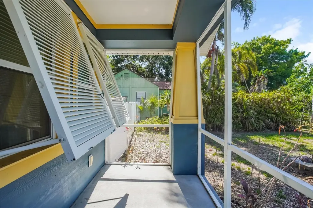 1922 20th Avenue N St Petersburg FL 33713