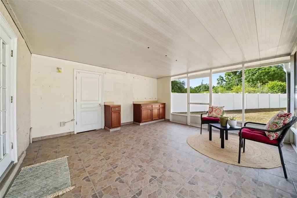 4943 Wishart Boulevard Tampa FL 33603