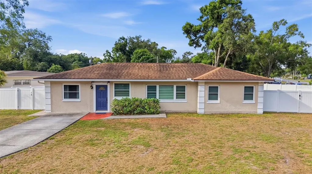 4943 Wishart Boulevard Tampa FL 33603