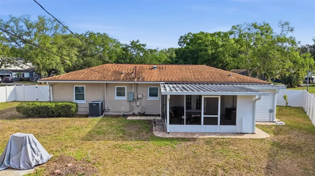 4943 Wishart Boulevard Tampa FL 33603