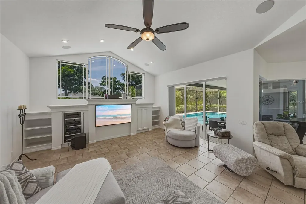 6105 Audubon Manor Boulevard Lithia FL 33547