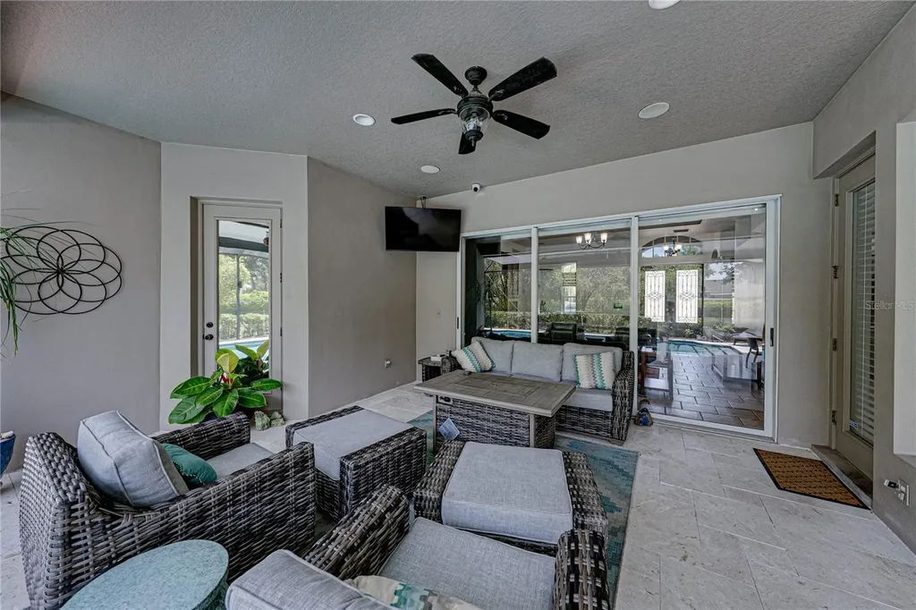 6105 Audubon Manor Boulevard Lithia FL 33547
