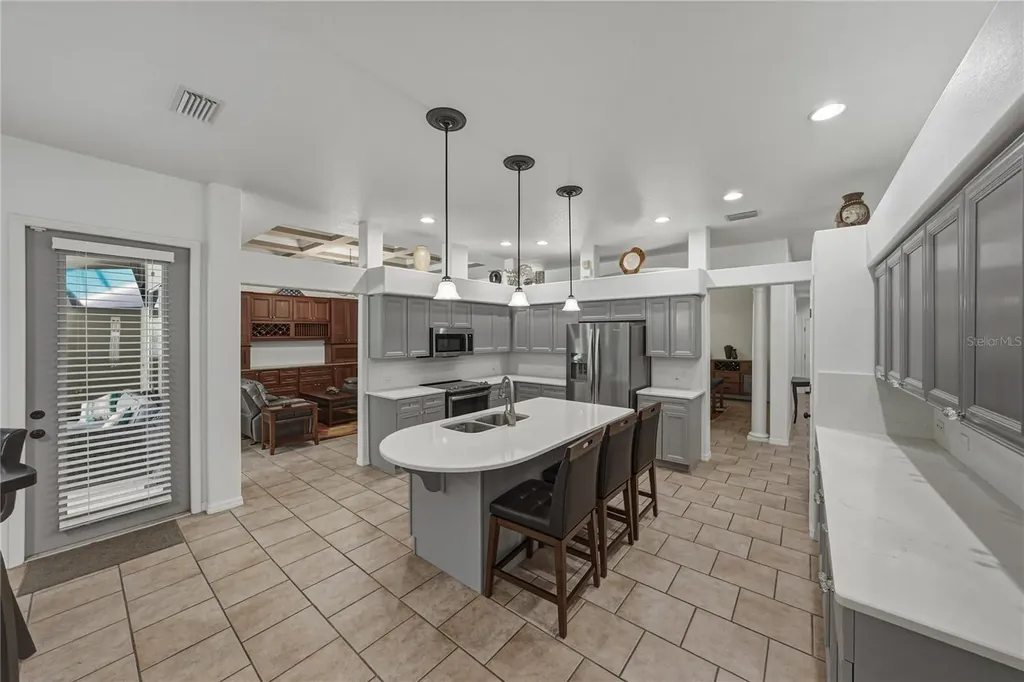 6105 Audubon Manor Boulevard Lithia FL 33547