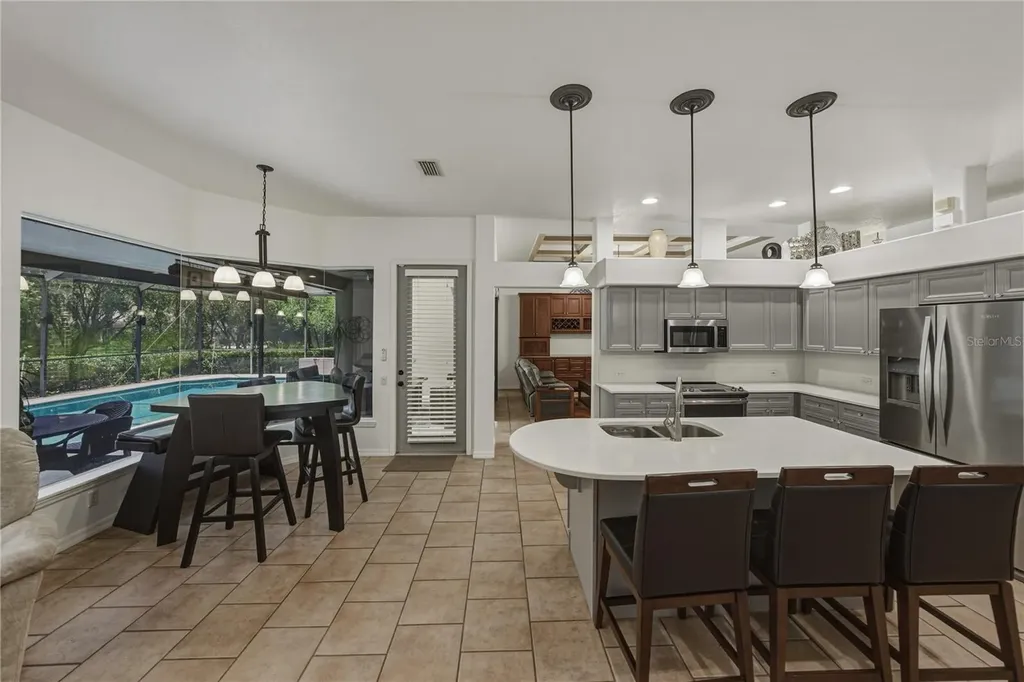 6105 Audubon Manor Boulevard Lithia FL 33547