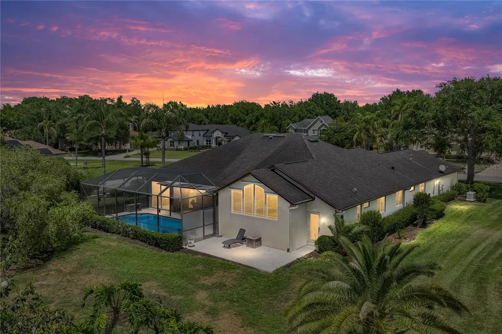 6105 Audubon Manor Boulevard Lithia FL 33547